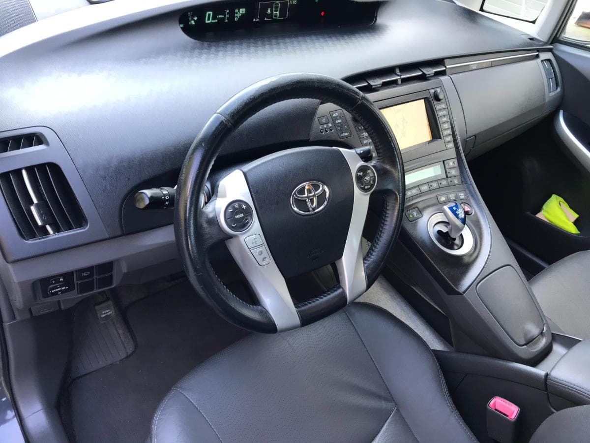 Toyota Prius 1.8 · Ano 2011 — imagen 11