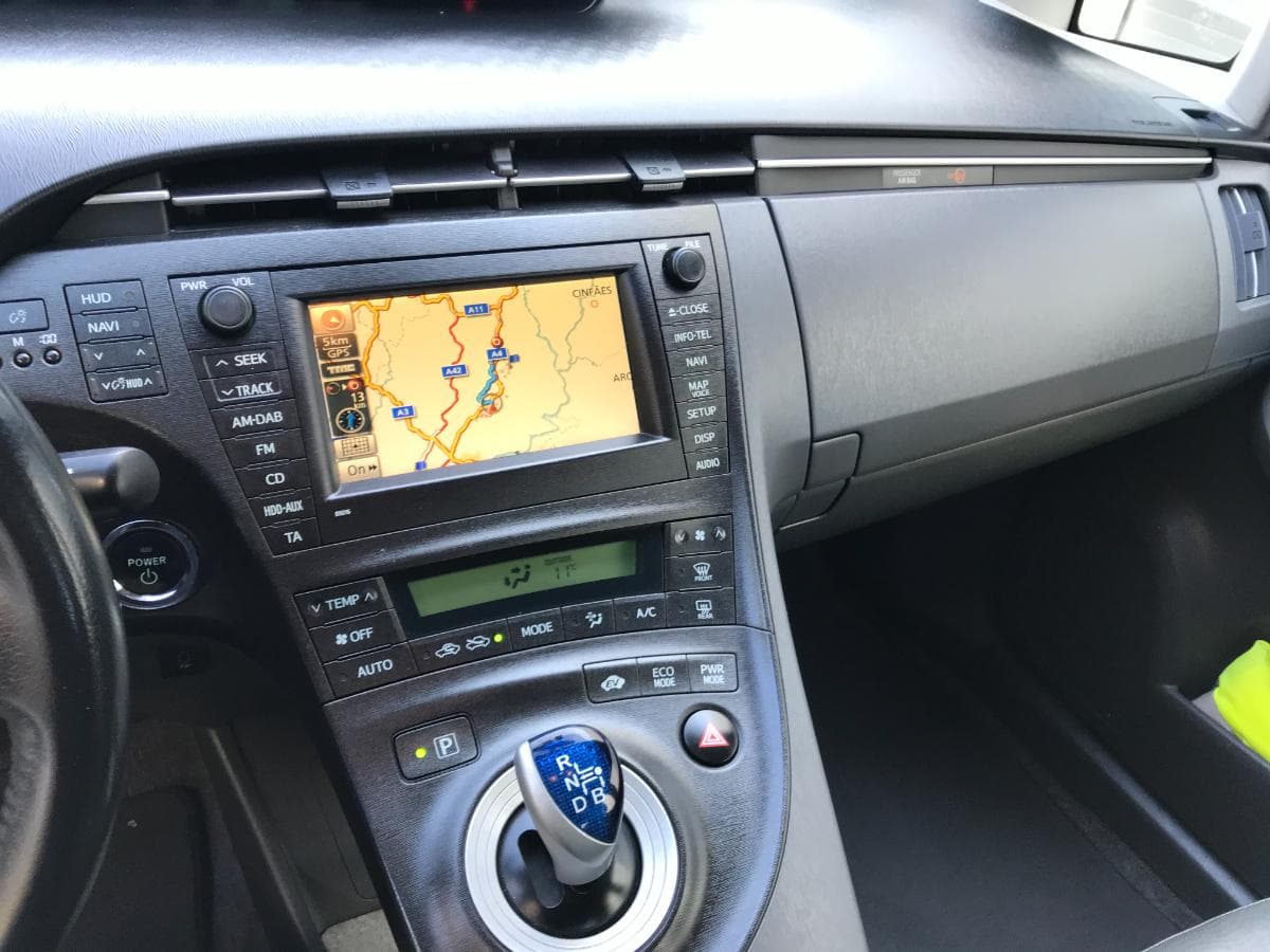 Toyota Prius 1.8 · Ano 2011 — imagen 13