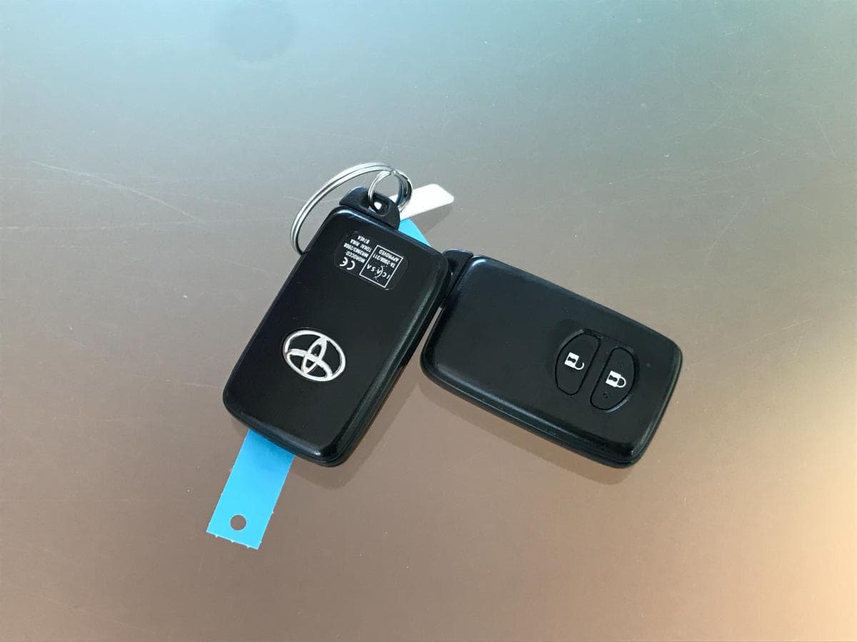 Toyota Prius 1.8 · Ano 2011 — imagen 28
