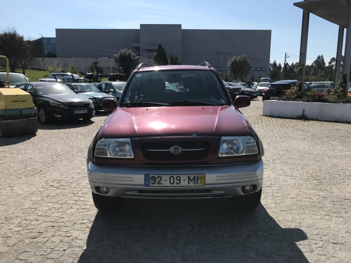 Suzuki Grand Vitara 2.0 · Ano 1998 — imagen 2