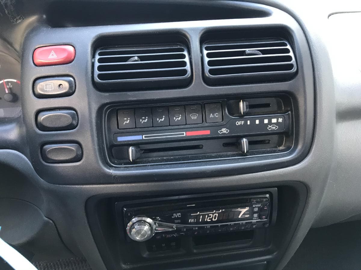 Suzuki Grand Vitara 2.0 · Ano 1998 — imagen 13