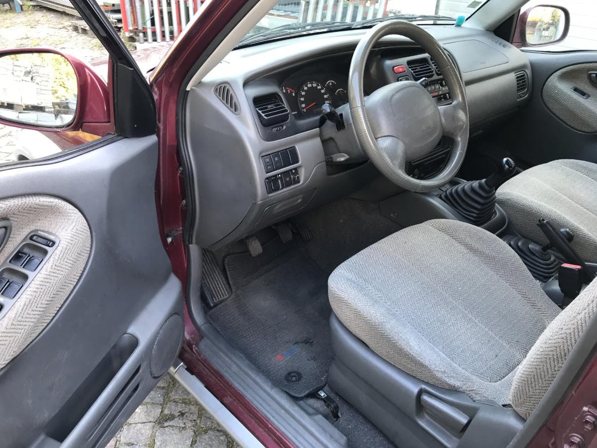Suzuki Grand Vitara 2.0 · Ano 1998 — imagen 8