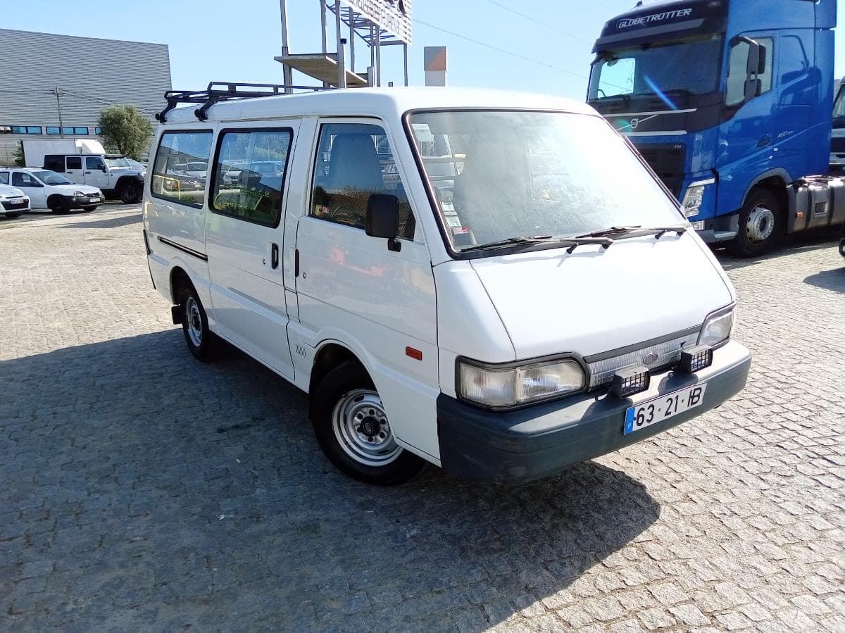 Kia Besta 2.2D · Ano 1997 — imagen 1