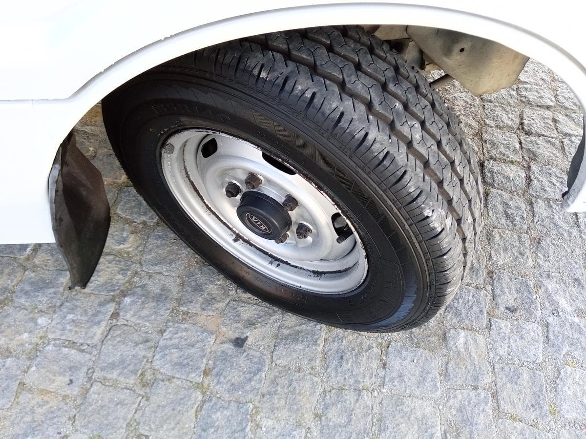 Kia Besta 2.2D · Ano 1997 — imagen 8