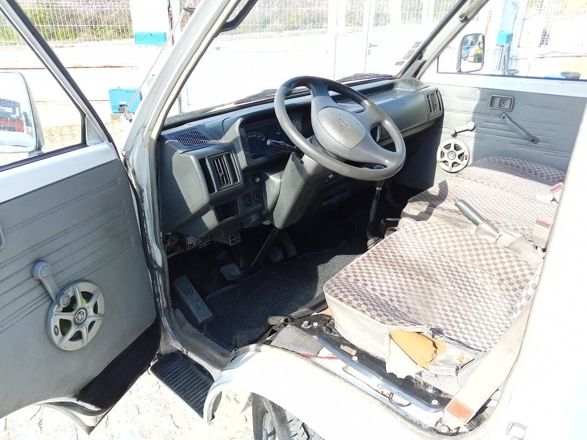 Kia Besta 2.2D · Ano 1997 — imagen 11