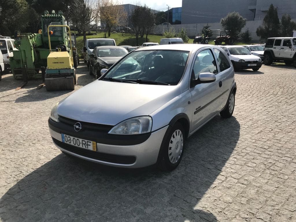 Opel Corsa C 1.2 · Ano 2001 — image 3