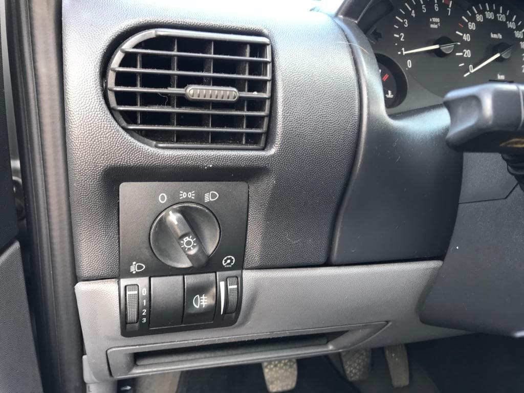 Opel Corsa C 1.2 · Ano 2001 — image 12