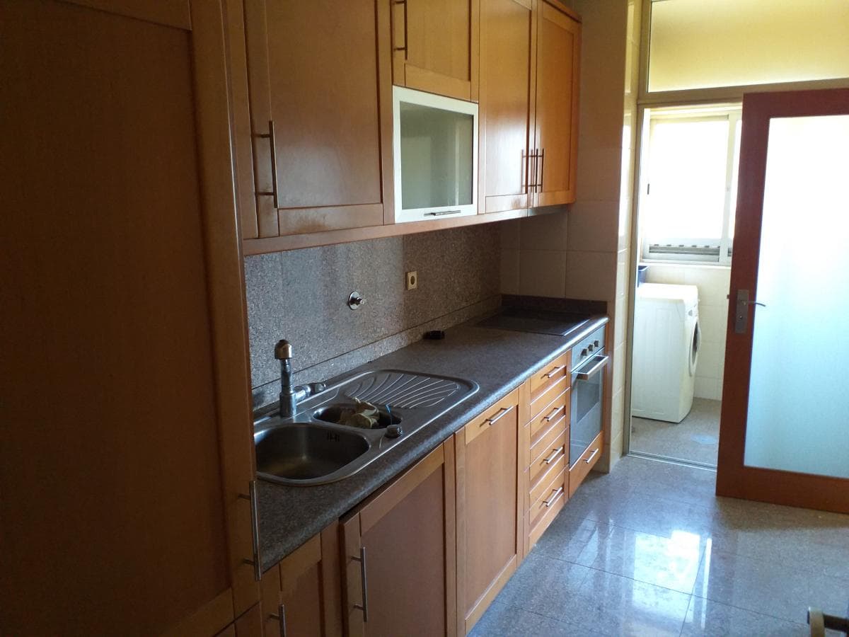 Apartamento T1 + Lugar de Garagem + Arrumos · Matosinhos — imagem 4