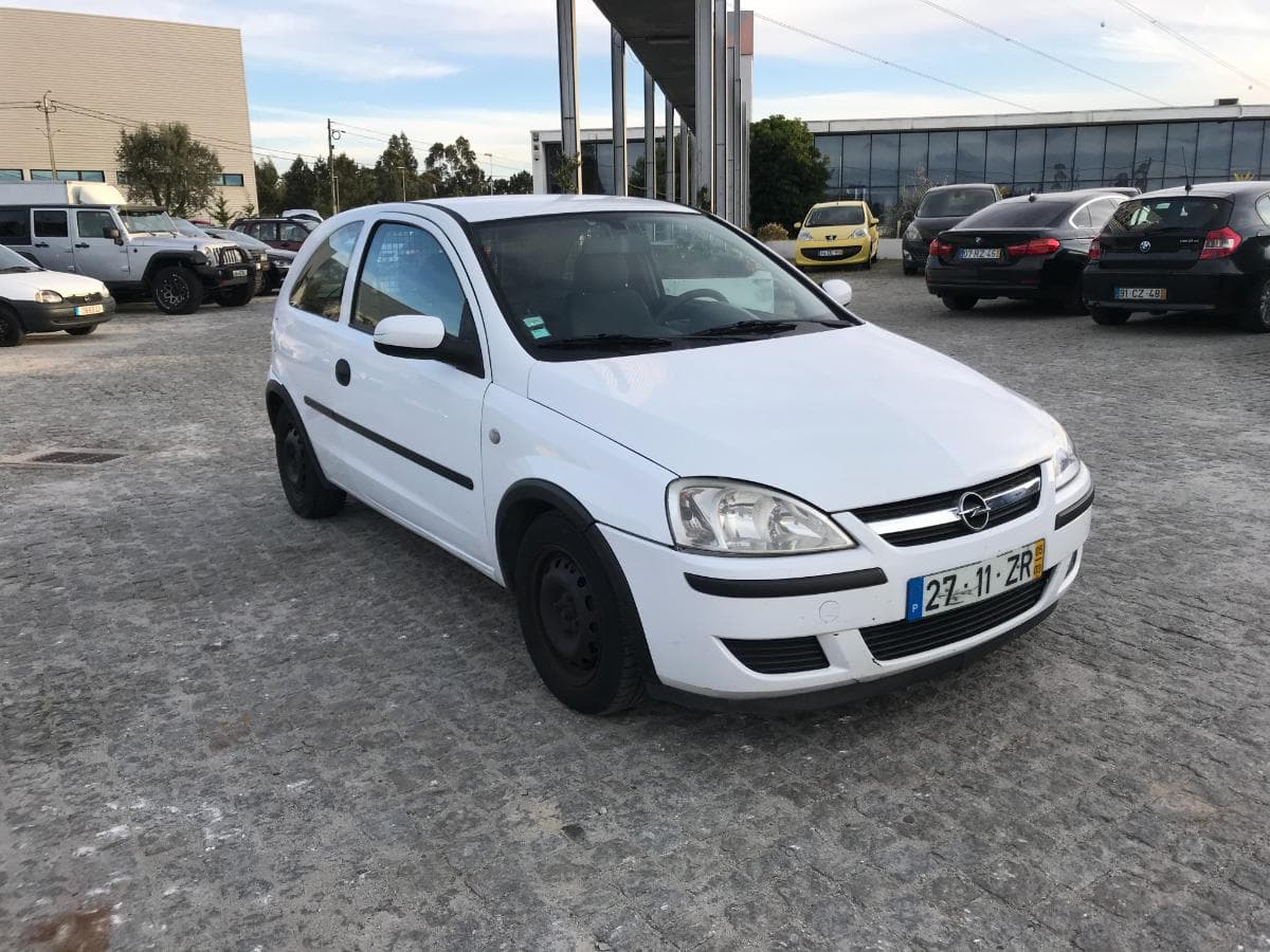 Opel Corsa 1.3 CDTI · Ano 2005 — imagem 1