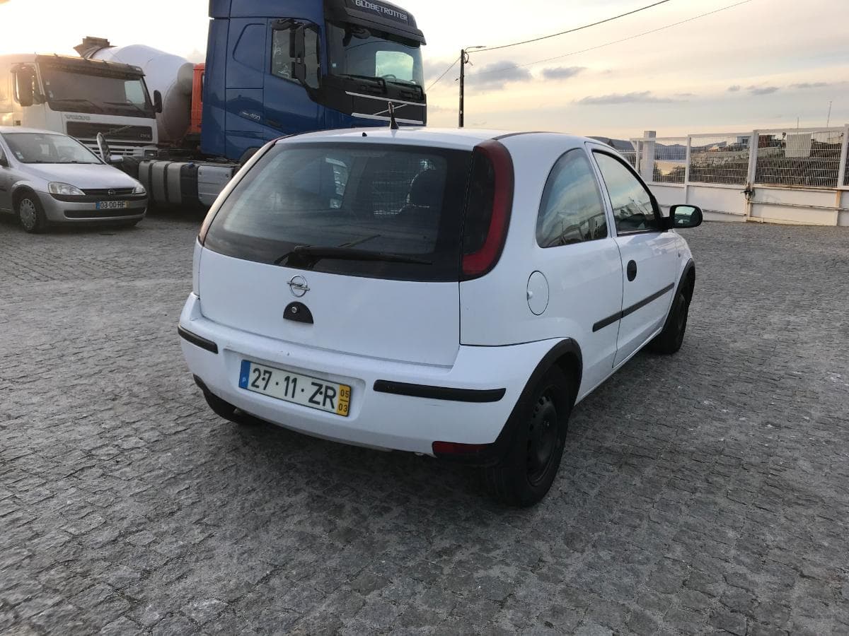 Opel Corsa 1.3 CDTI · Ano 2005 — imagem 6