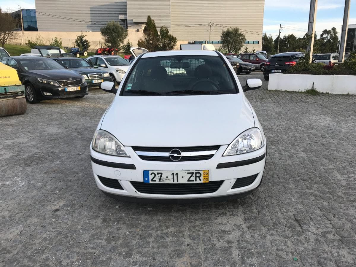 Opel Corsa 1.3 CDTI · Ano 2005 — imagem 2