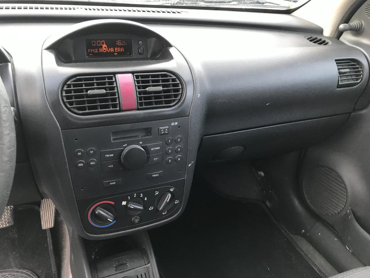 Opel Corsa 1.3 CDTI · Ano 2005 — imagem 9