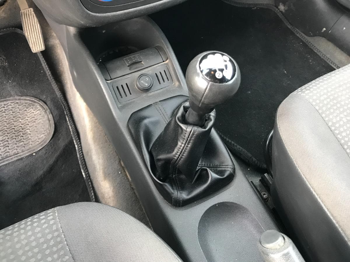 Opel Corsa 1.3 CDTI · Ano 2005 — imagem 16