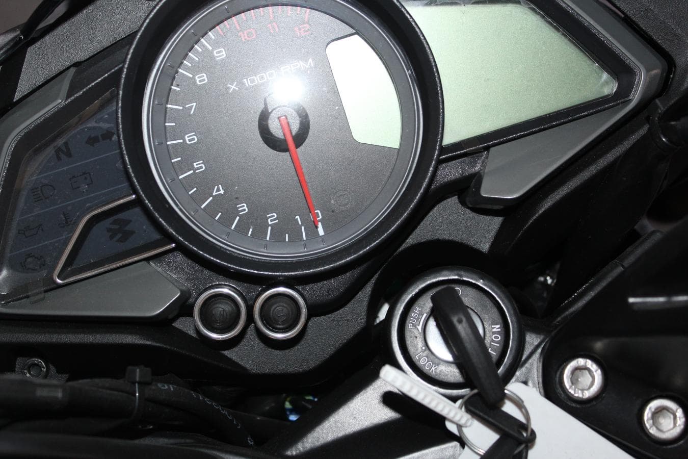 Bajaj Pulsar NS 200 FI ABS — imagem 9