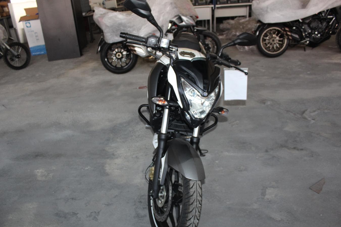 Bajaj Pulsar NS 200 FI ABS — imagem 2