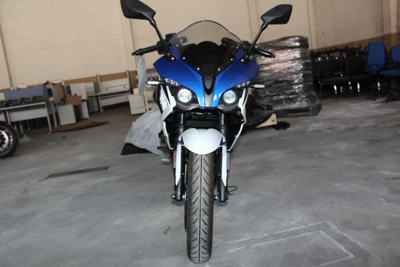 Bajaj Pulsar RS 200 FI ABS — imagen 4