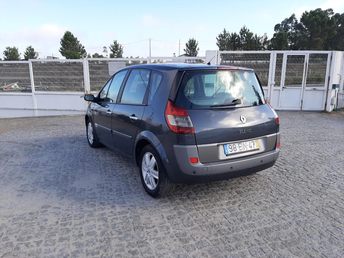Renault Scénic 1.5 DCI · Ano 2006 — image 4