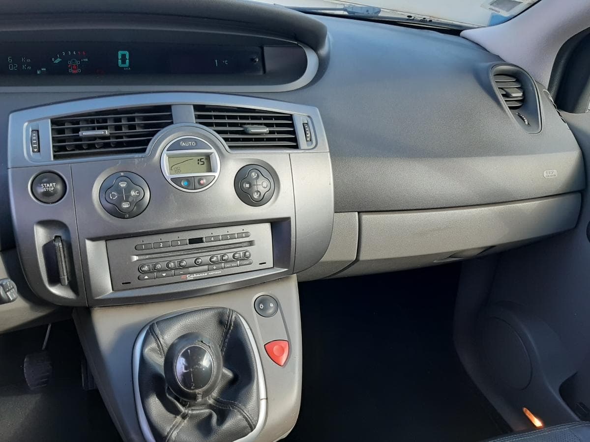 Renault Scénic 1.5 DCI · Ano 2006 — image 20