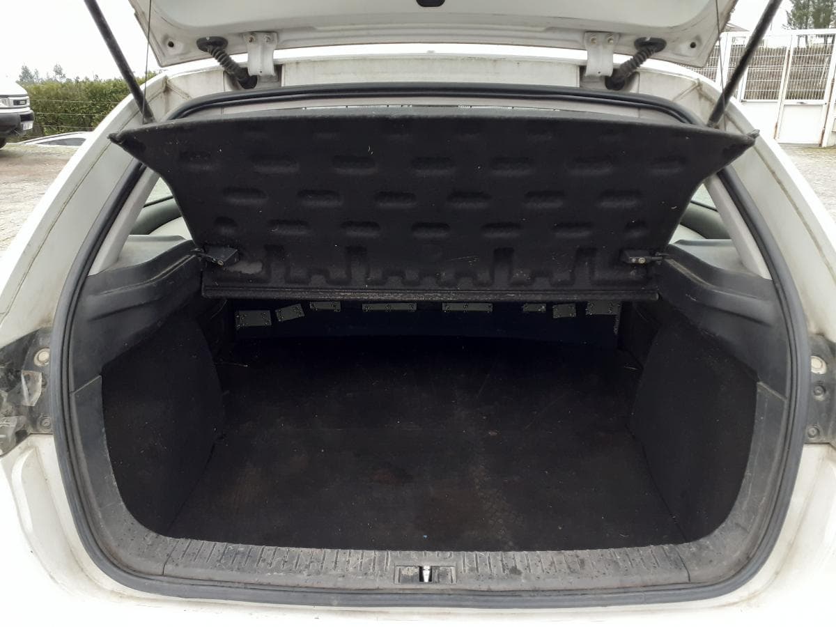 Seat Ibiza 1.4 TDI · Ano 2005 — image 7