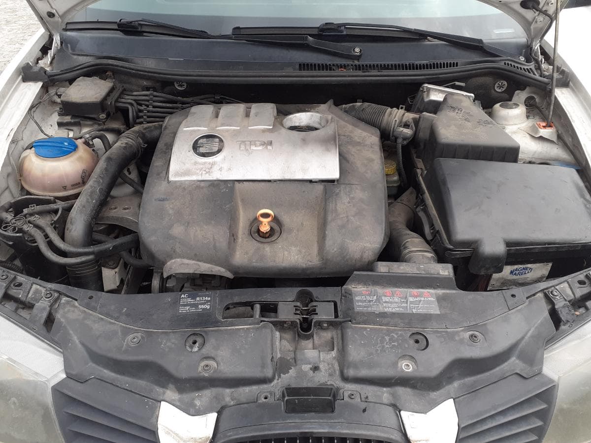 Seat Ibiza 1.4 TDI · Ano 2005 — image 9
