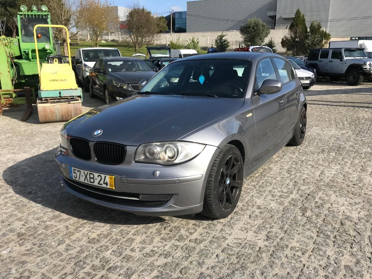 BMW 116D · Ano 2011 — image 3