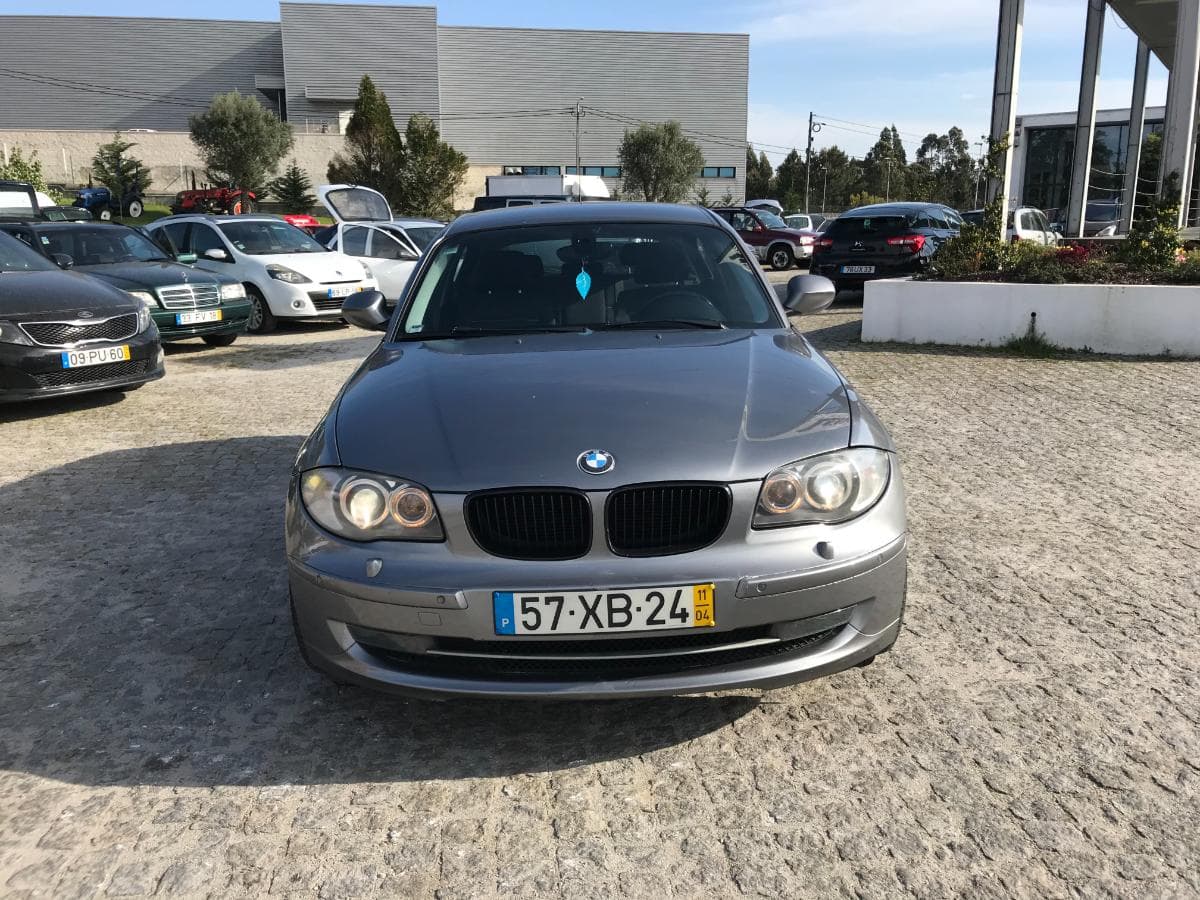 BMW 116D · Ano 2011 — image 2