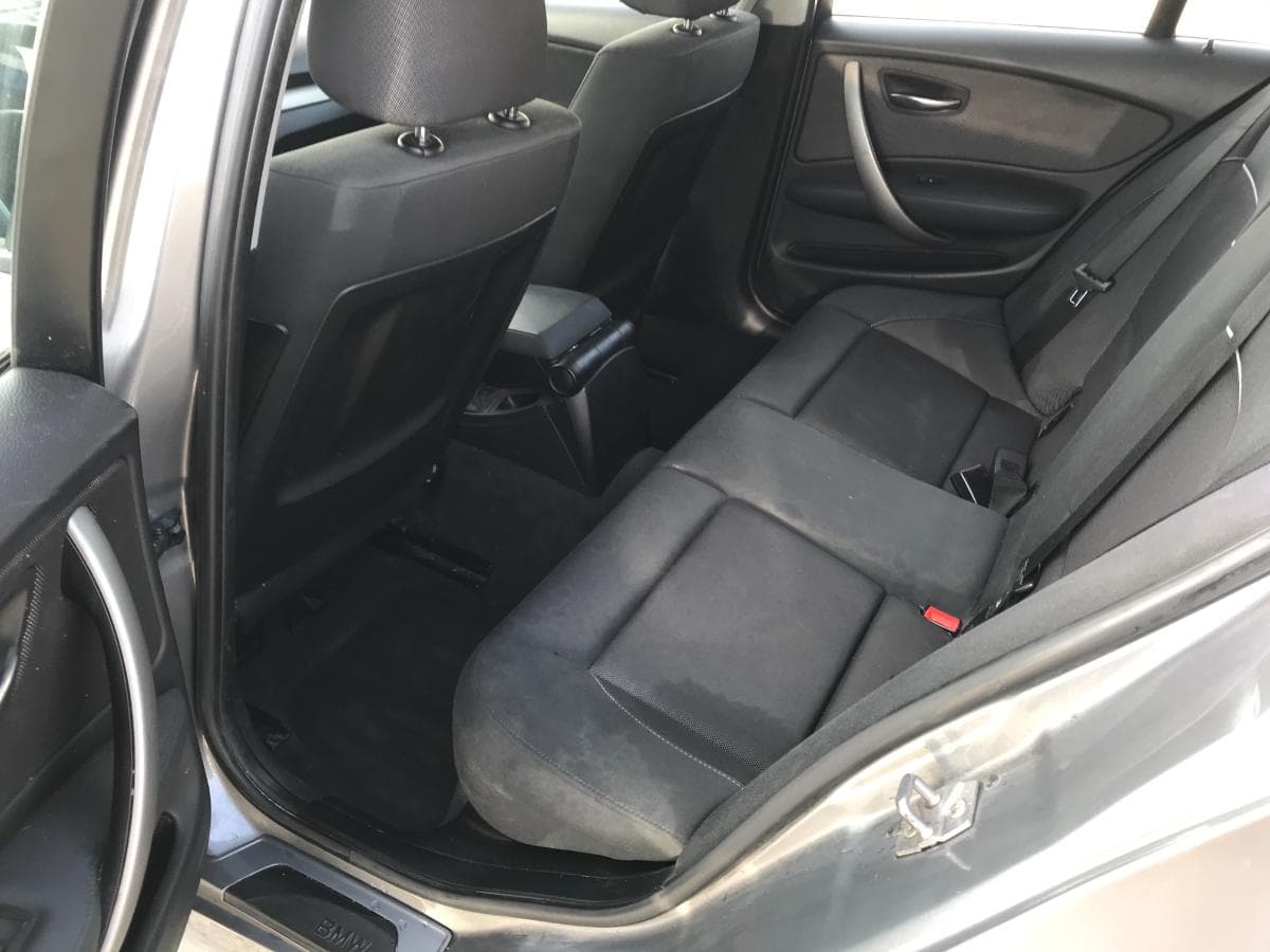 BMW 116D · Ano 2011 — image 19