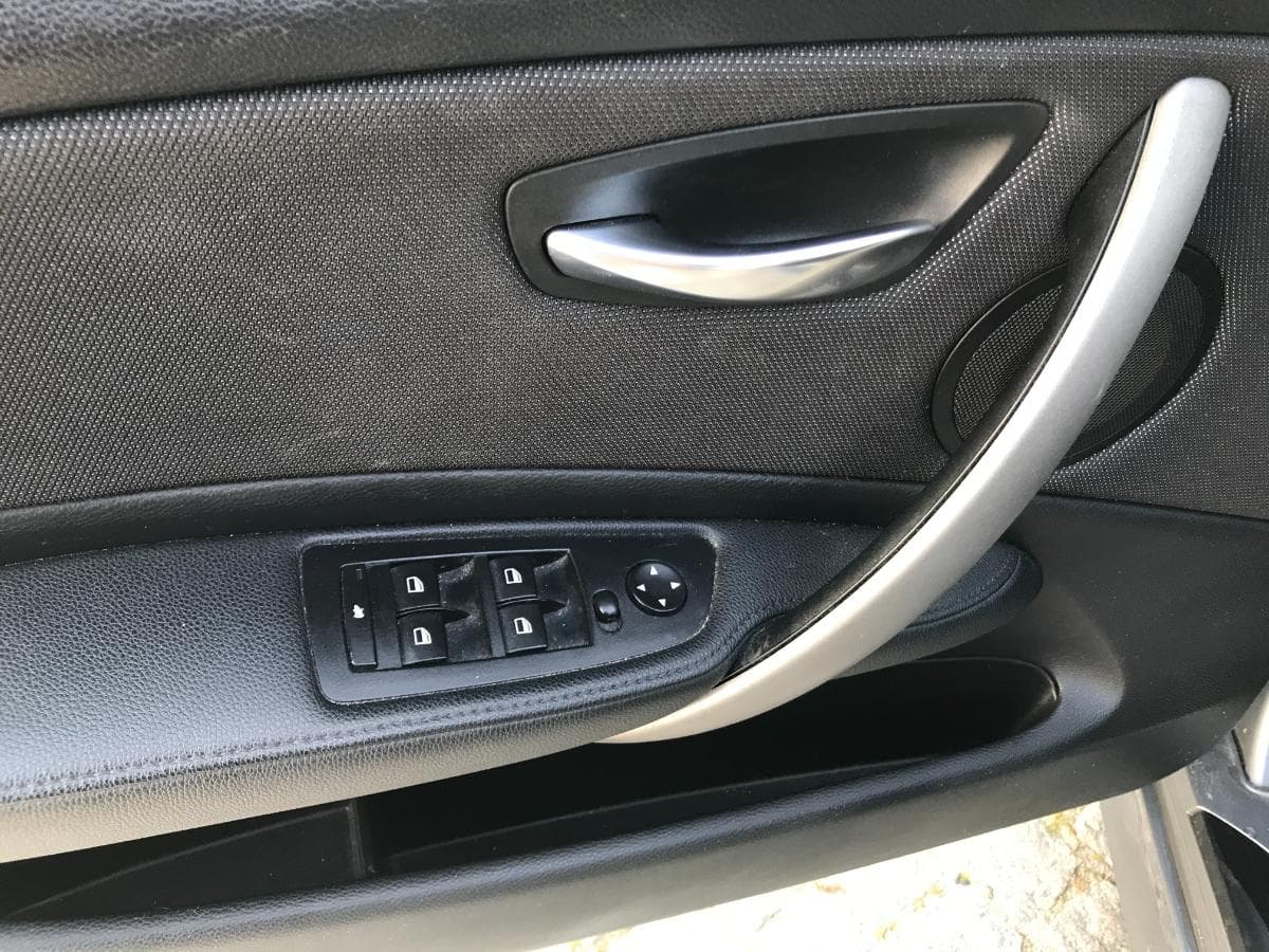 BMW 116D · Ano 2011 — image 23