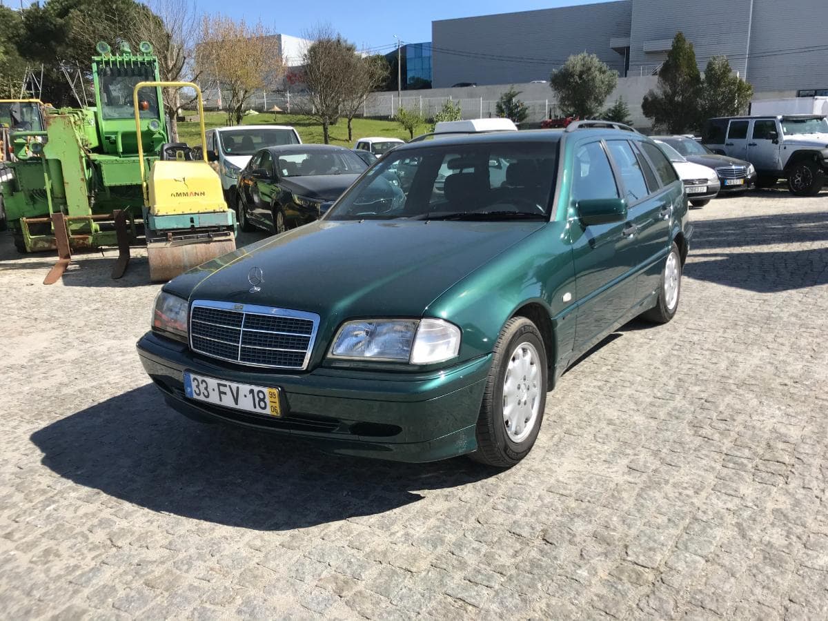 Mercedes-Benz C220 CDI · Ano 1999 — image 2