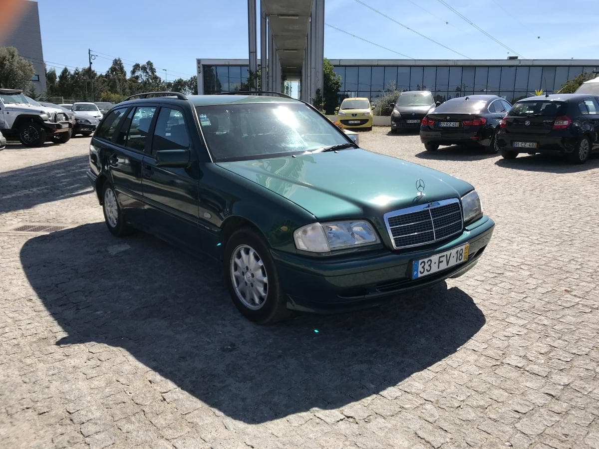 Mercedes-Benz C220 CDI · Ano 1999 — image 1