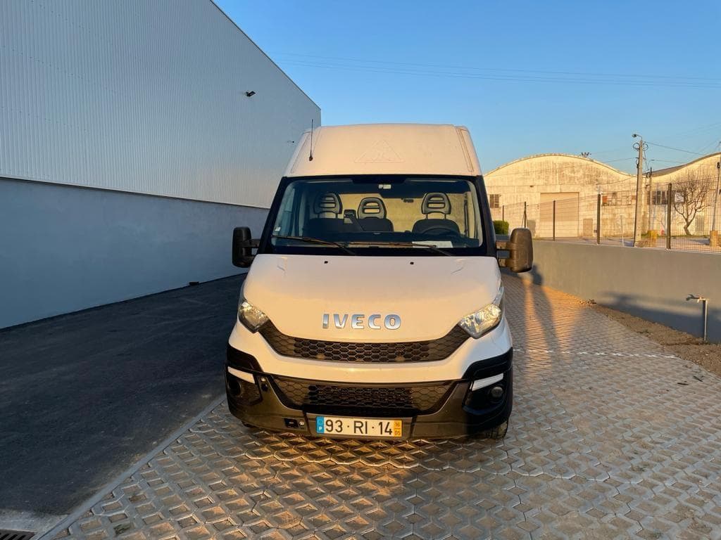 Iveco Daily 35-130 · Ano 2016 — imagen 2