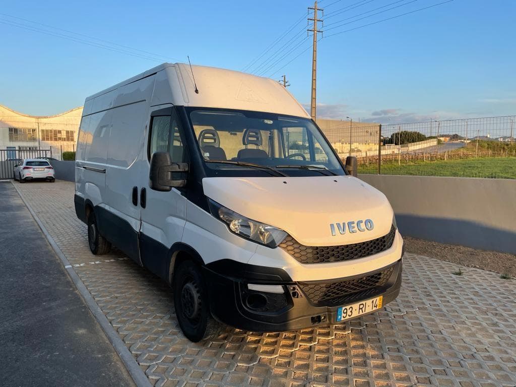 Iveco Daily 35-130 · Ano 2016 — imagen 1