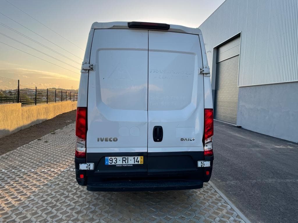 Iveco Daily 35-130 · Ano 2016 — imagen 5
