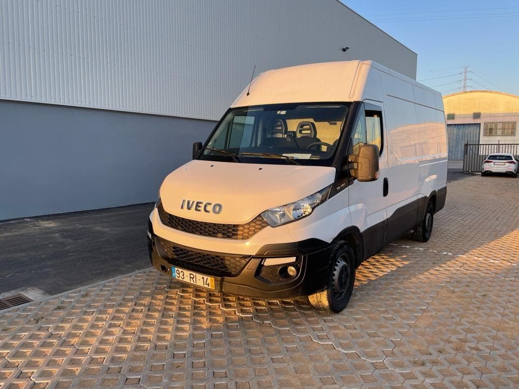 Iveco Daily 35-130 · Ano 2016 — imagen 3