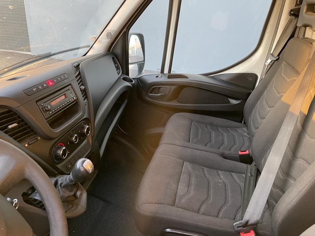 Iveco Daily 35-130 · Ano 2016 — imagen 16