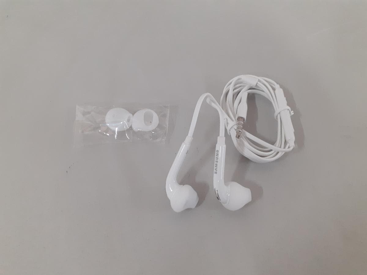 Fones