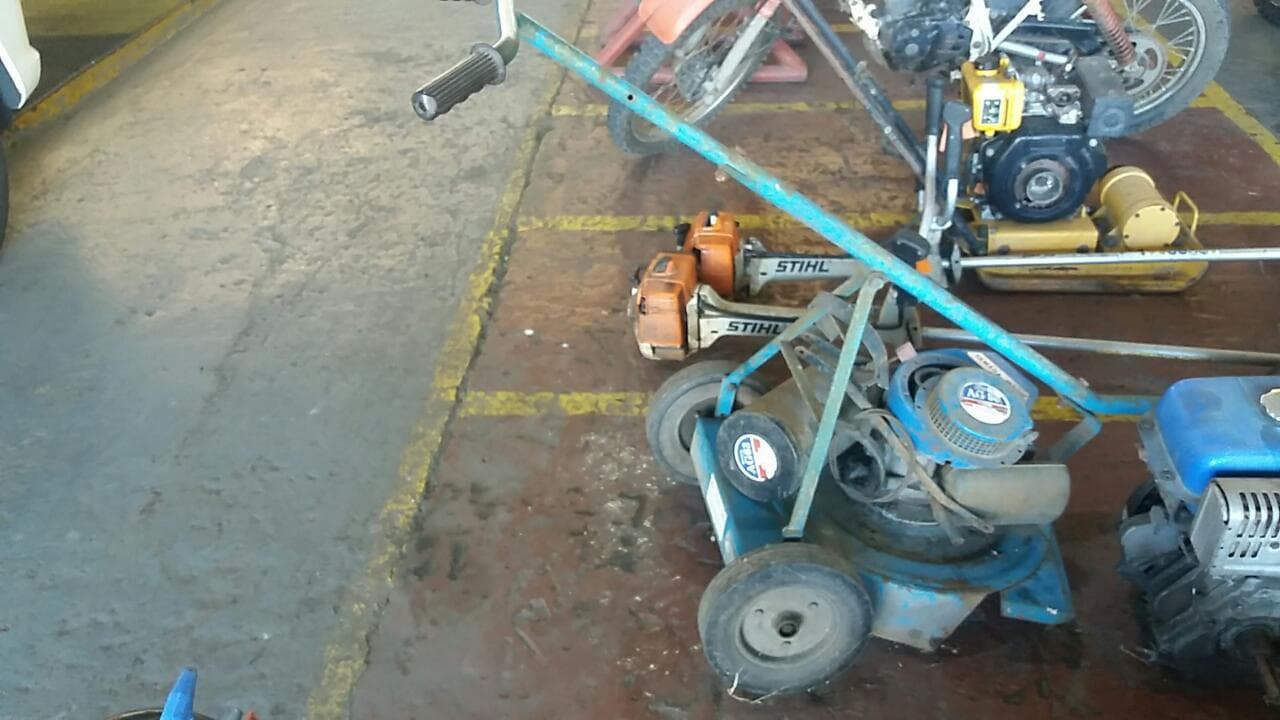 Cortador de grama ·