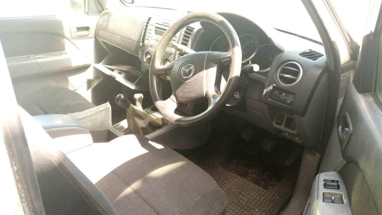 Mazda BT50 · — imagen 6