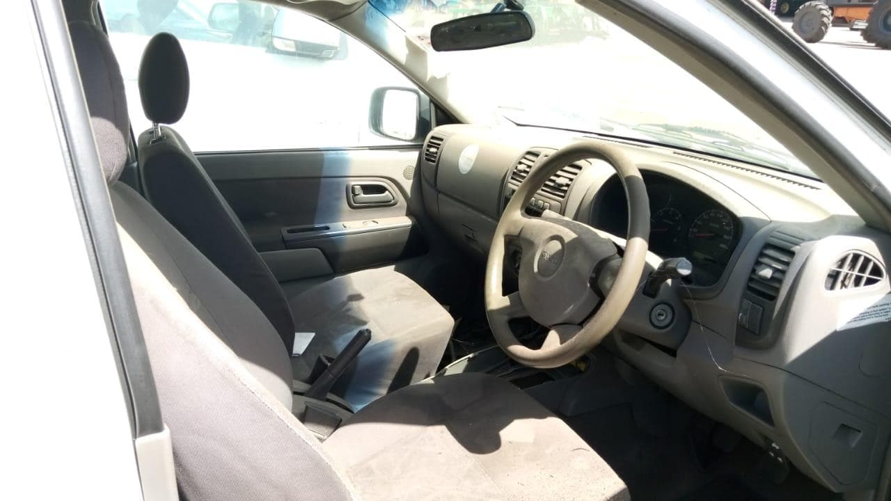Isuzu KB300 · — imagem 2