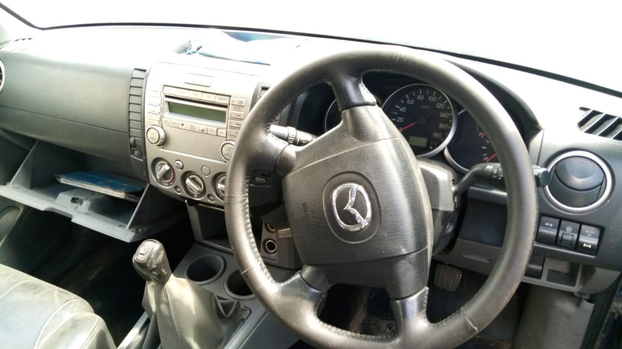 Mazda BT50 · — image 4