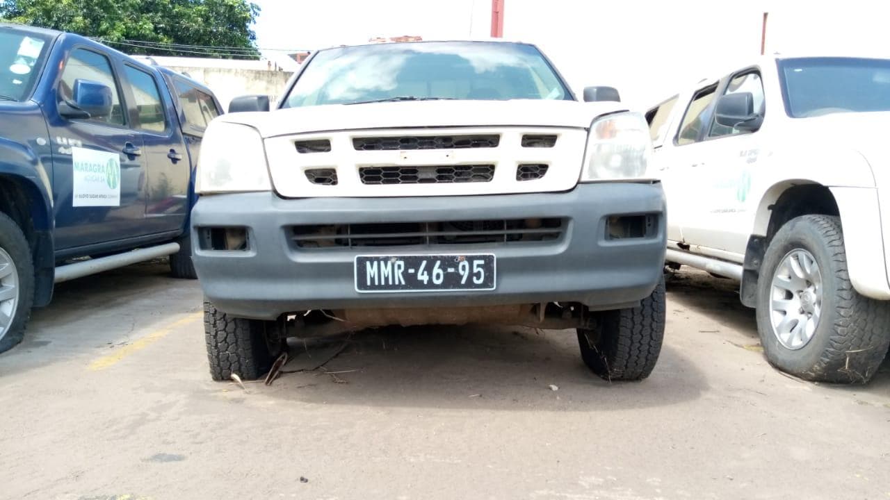 Isuzu KB250 · — image 2