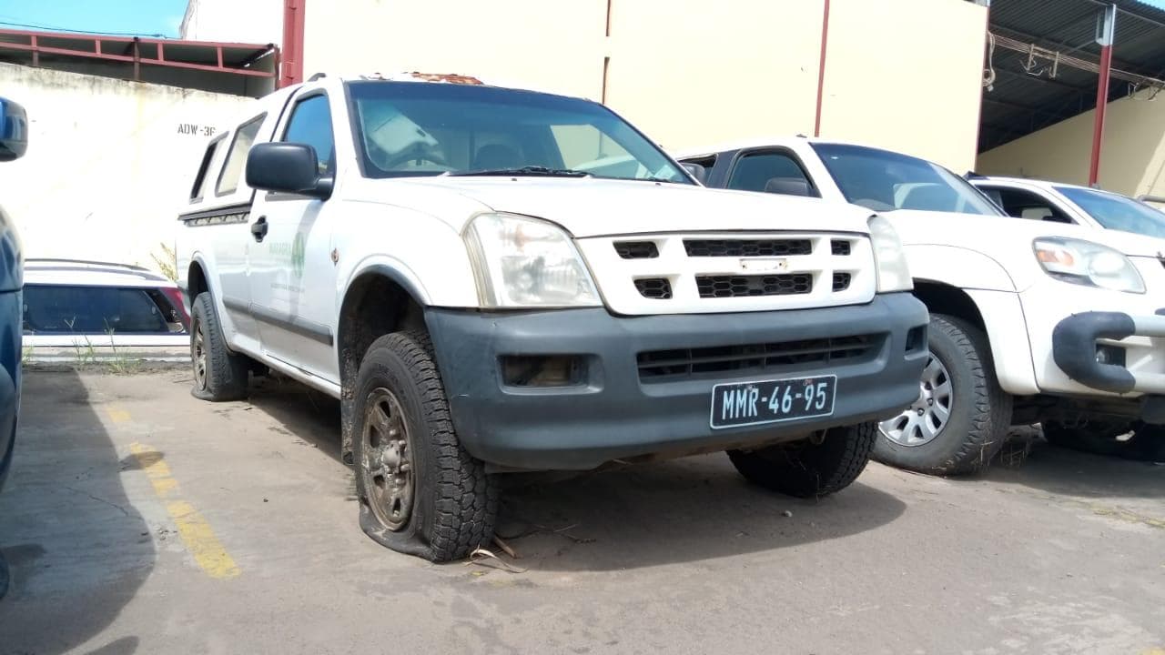 Isuzu KB250 · — image 3