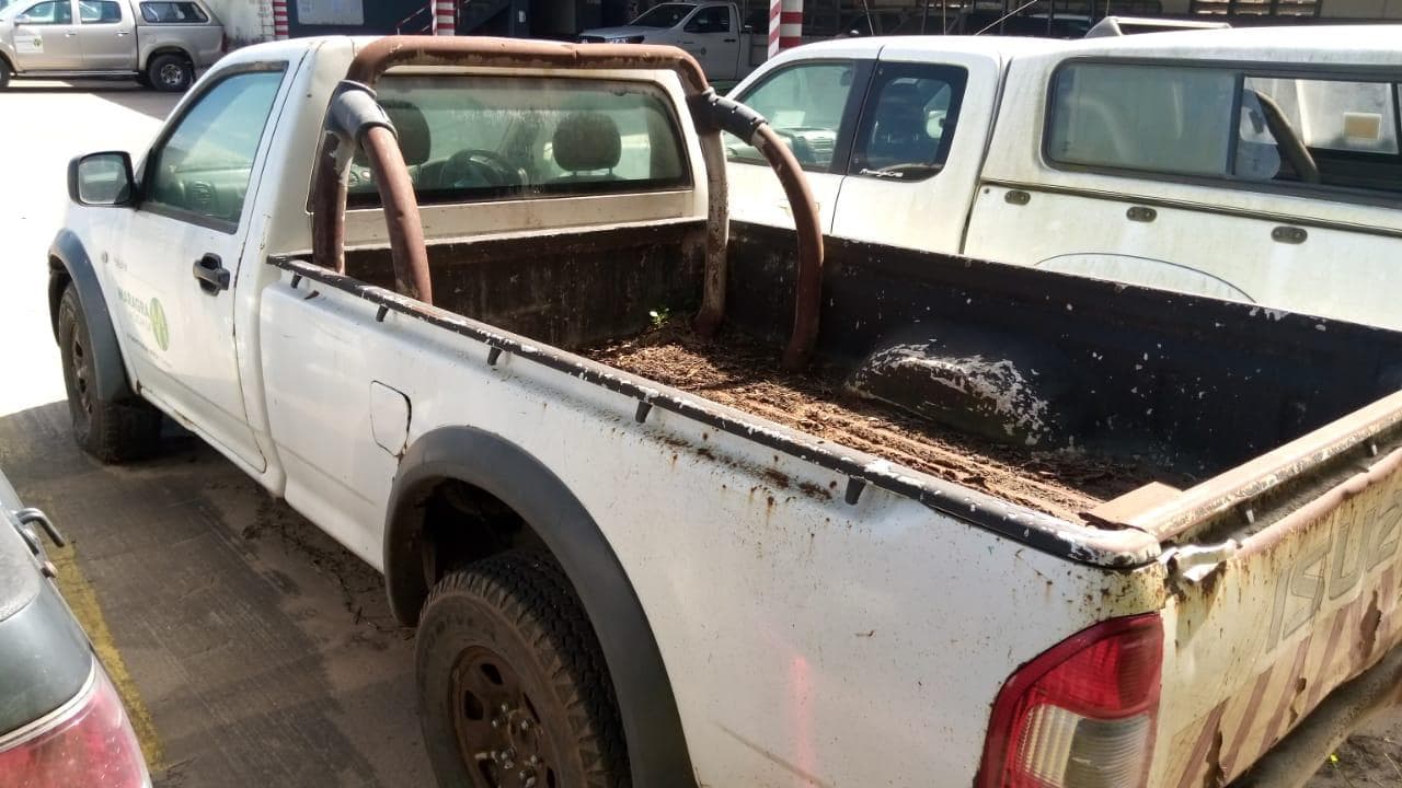 Isuzu KB250 · — image 4