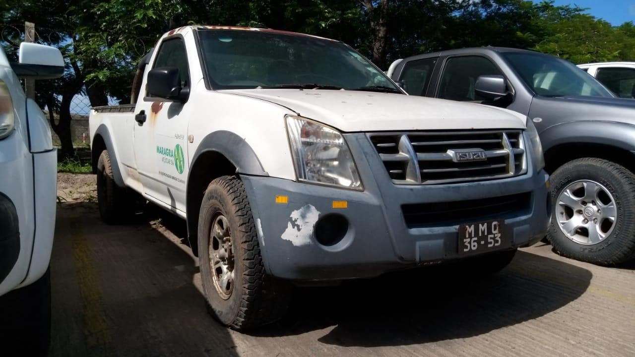 Isuzu KB250 · — image 8