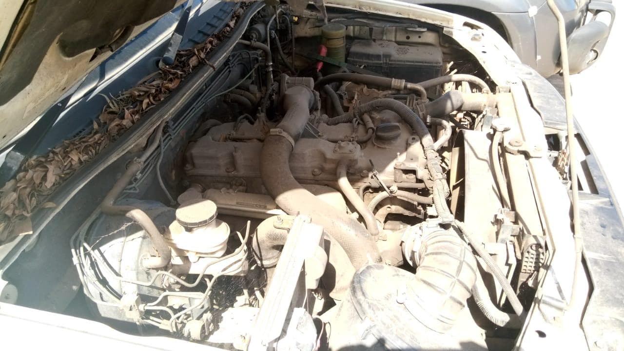 Isuzu KB250 · — image 10