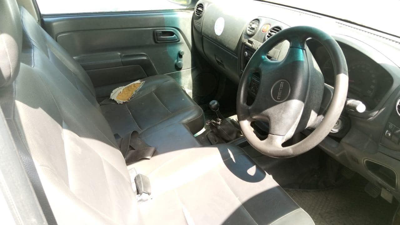 Isuzu KB250 · — image 14