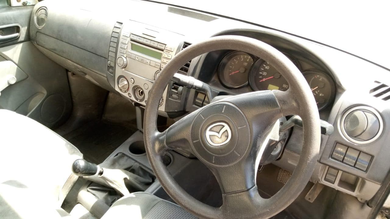Mazda BT50 · — image 9