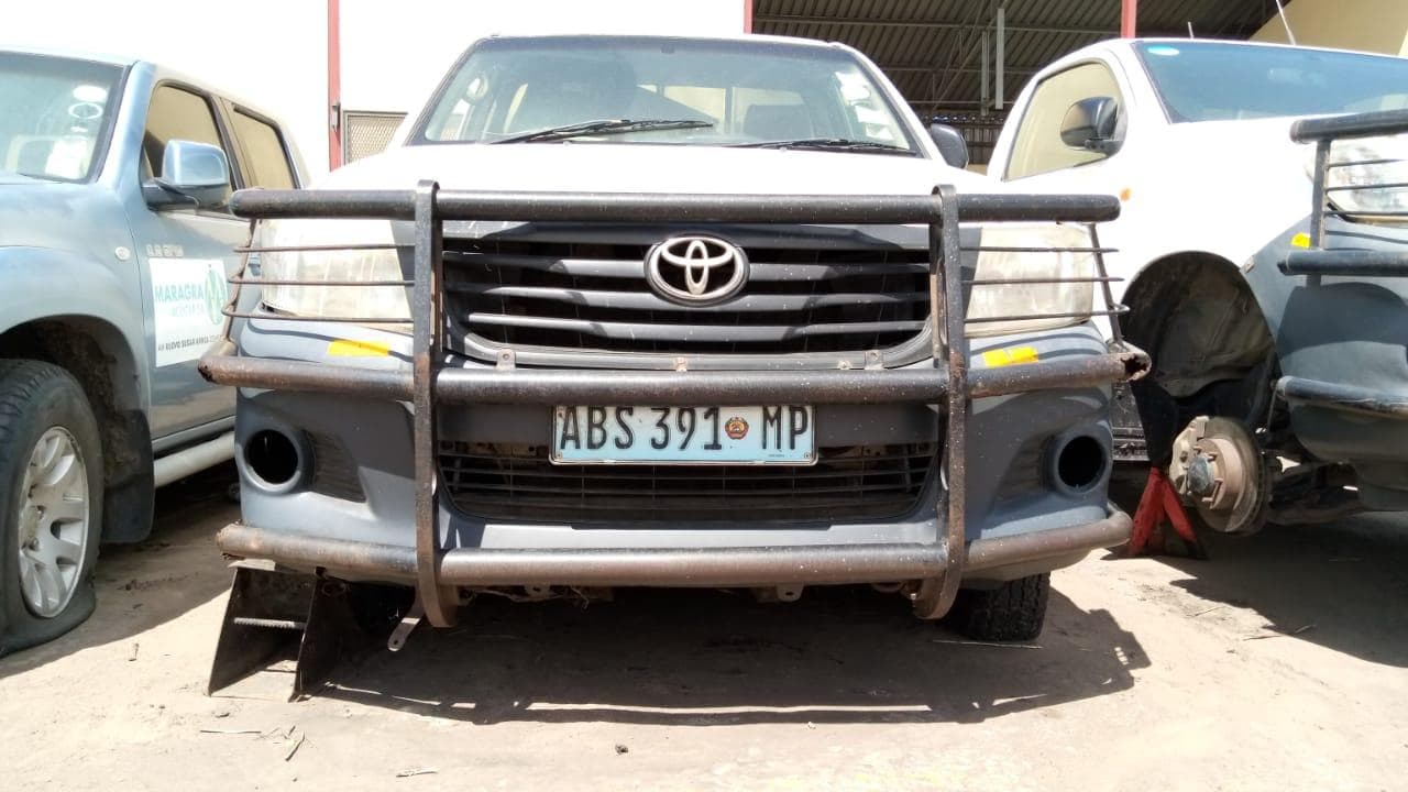 Toyota Hilux 2.5C/C · — image 2