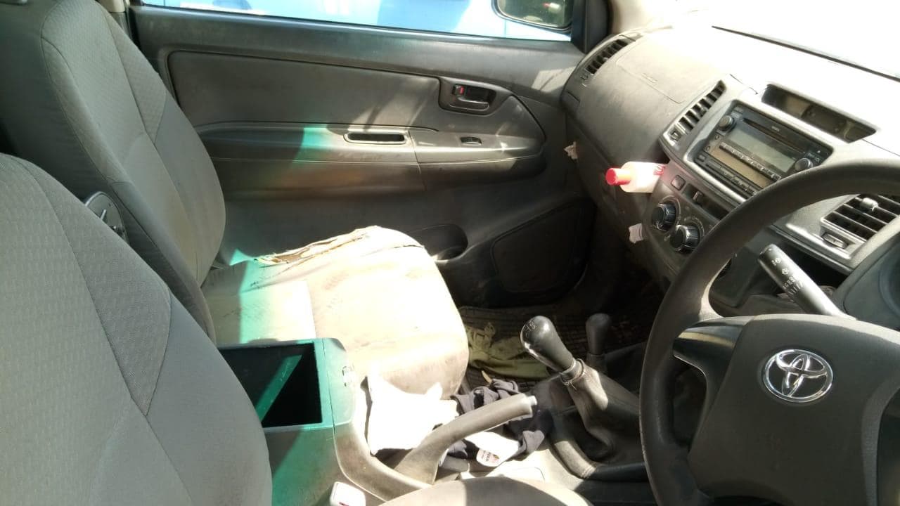 Toyota Hilux 2.5C/C · — image 2