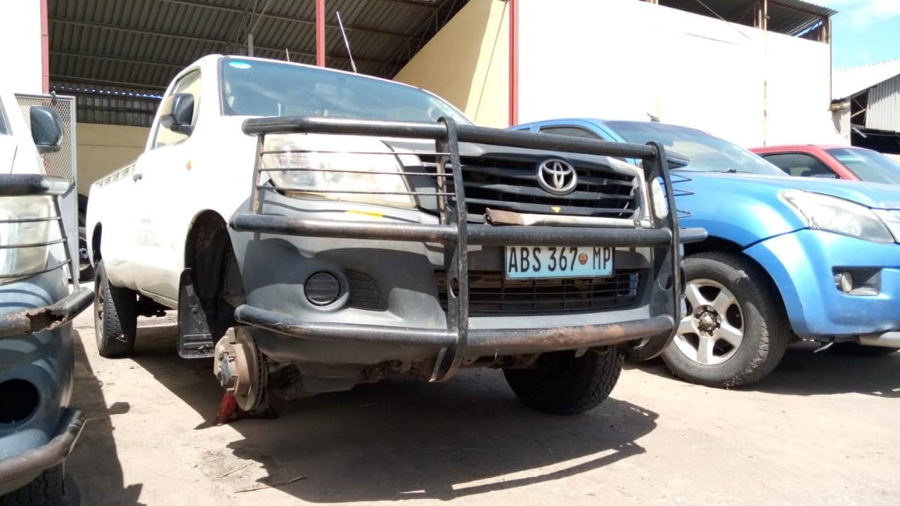 Toyota Hilux 2.5C/C · — image 6